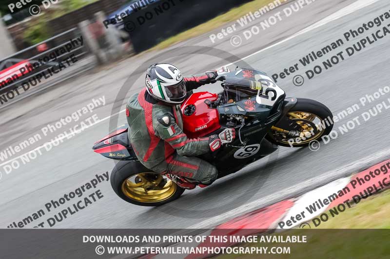 anglesey;brands hatch;cadwell park;croft;donington park;enduro digital images;event digital images;eventdigitalimages;mallory;no limits;oulton park;peter wileman photography;racing digital images;silverstone;snetterton;trackday digital images;trackday photos;vmcc banbury run;welsh 2 day enduro